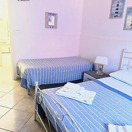 Il Bacio Del Sole - S. Isidoro Apartamento